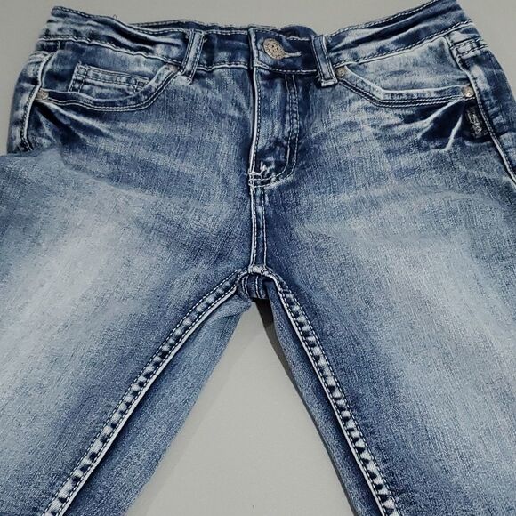 SILVER Tina 26x8.5 jean shorts - Picture 5 of 8